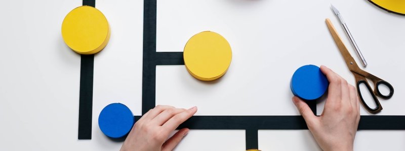 Internal communication : definition, issues, and implementation. And how a team building tool can help.